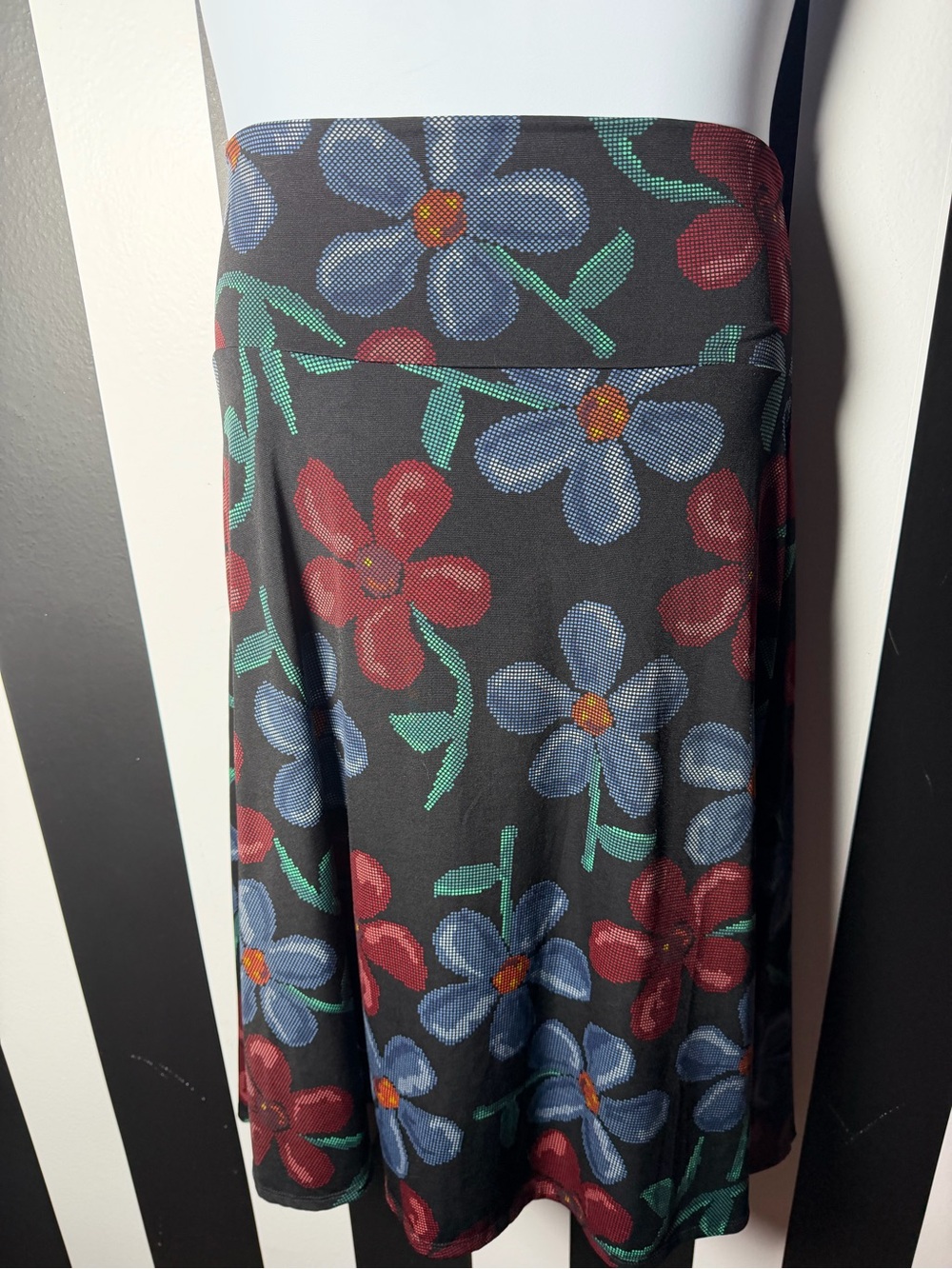 LuLaRoe Plus Size High-Waist Floral A-Line Skirt - Black w/ Blue & Red Flowers